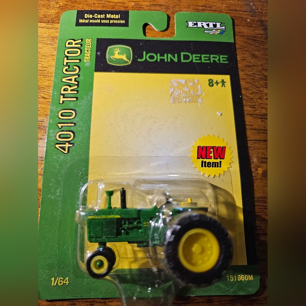 John Deere 4010 Tractor Diecast Collectible.